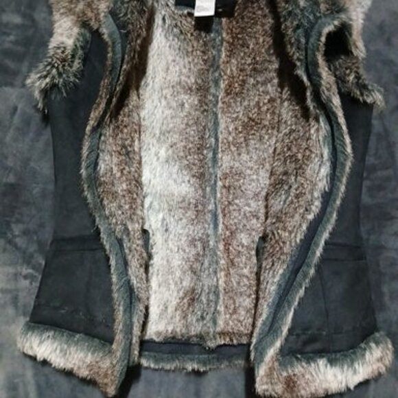Cripple Creek Women's Faux Leather & Fur Vest Sleeveless Western Black Size M - Picture 2 of 8
